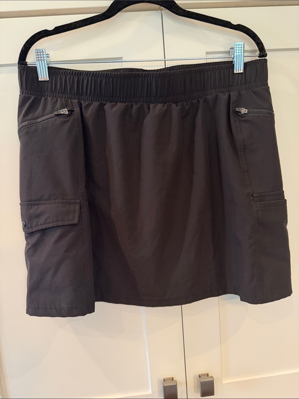 Avalanche Black Cargo Skort with Elastic Waist Size L